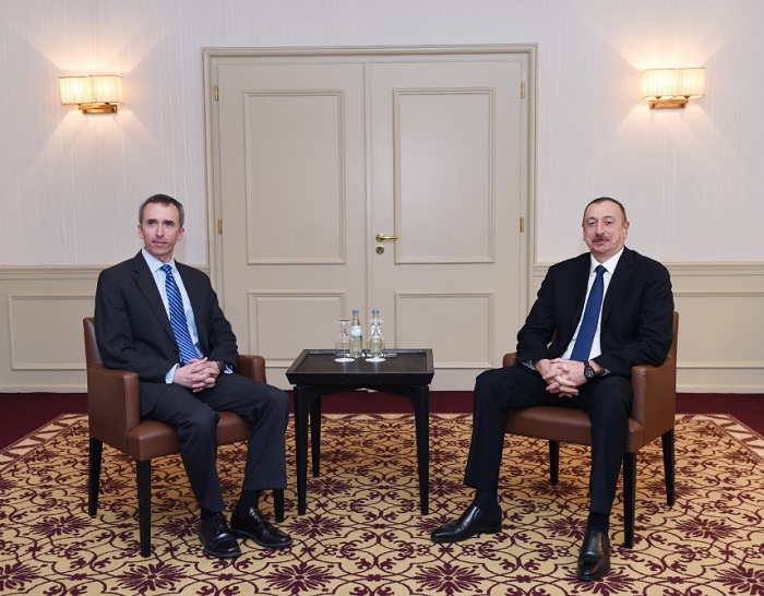 Treffen von  Ilham Aliyev mit Stellvertreter von US-Verteidigungsminister für Aufklärung